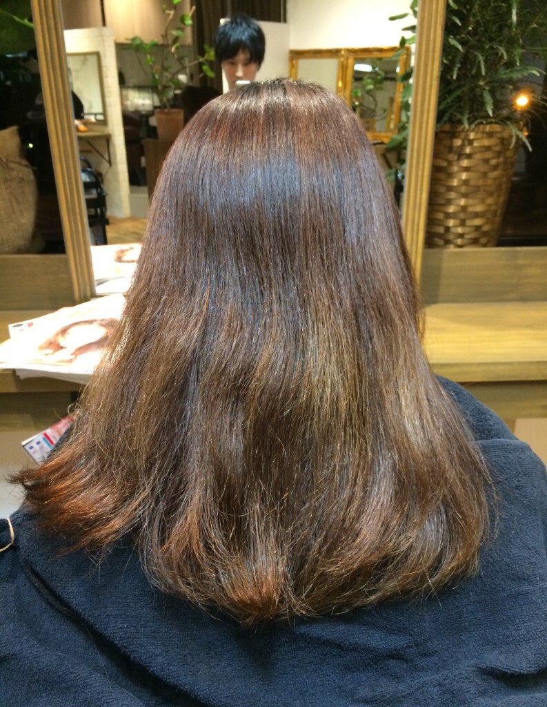 縮毛矯正赤みマットグレージュカラー髪色ヘアカラーオレンジ