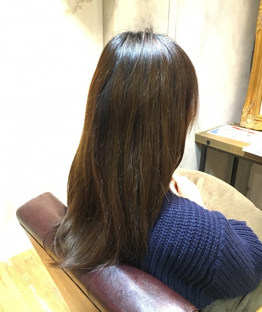マットグレージュカラーブリーチなしとは暗め