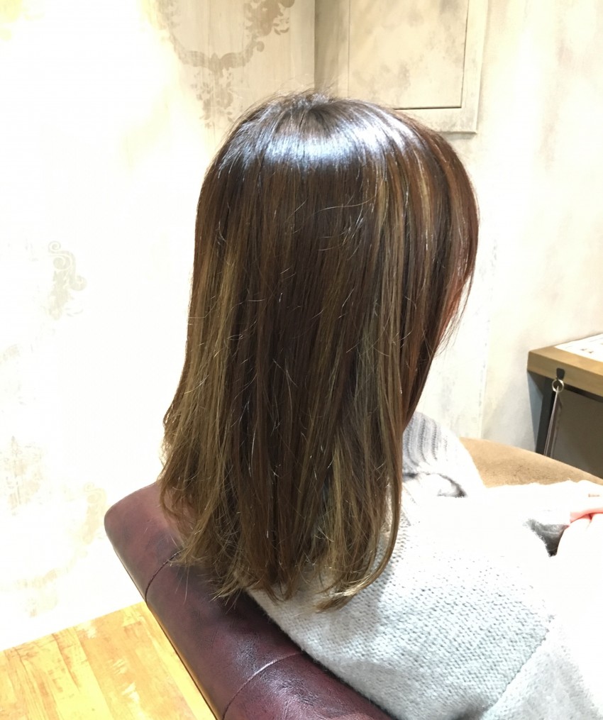 外国人風色持ちの良いアッシュグレージュカラー