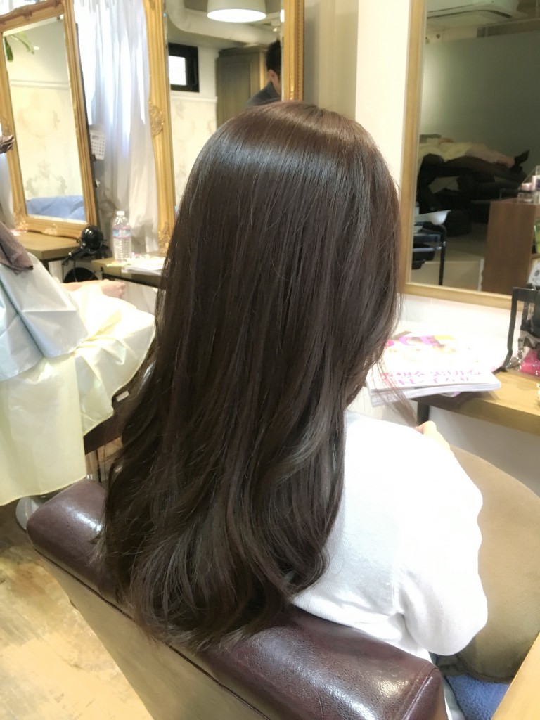 コーラルピンク髪色人気春カラー池袋美容室