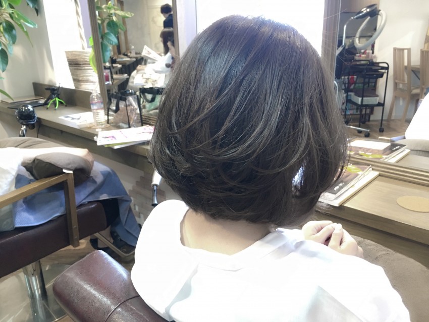 池袋美容室ボブばっさり髪型