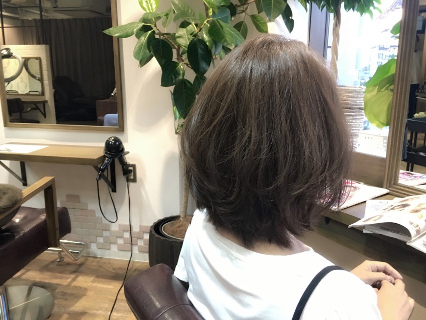 池袋美容室ボブばっさり髪型