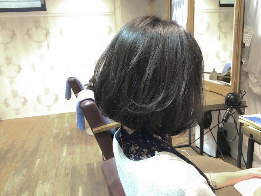 池袋美容室ボブばっさり髪型