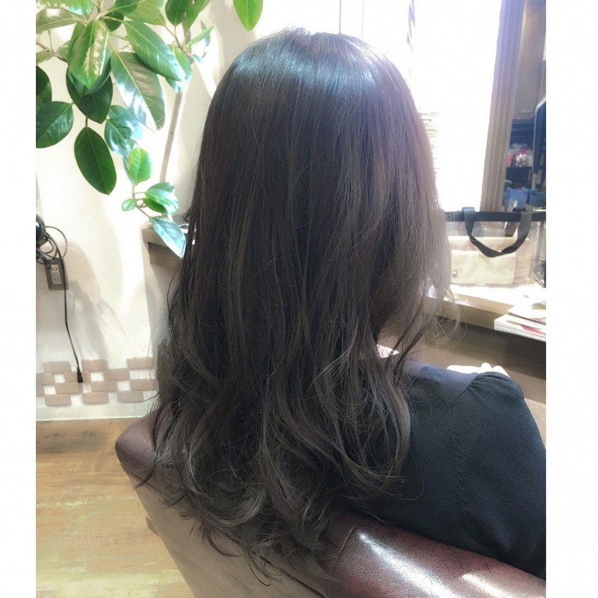 アッシュグレージュカラーマット髪イルミナカラー池袋美容室