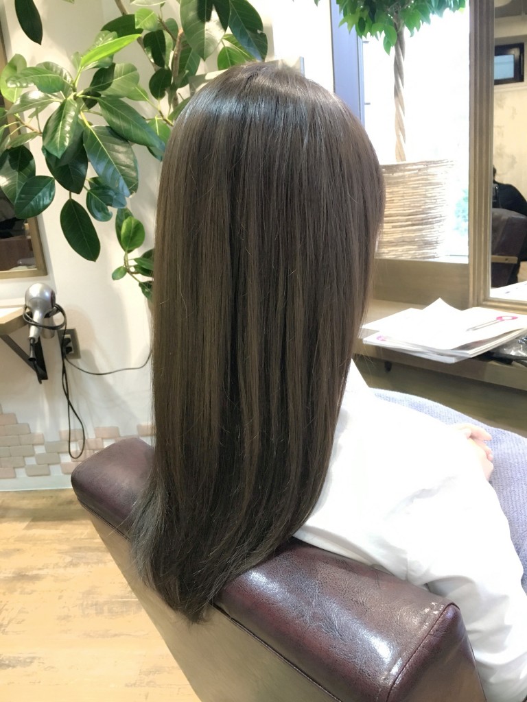 アッシュグレージュカラーマット髪イルミナカラー池袋美容室