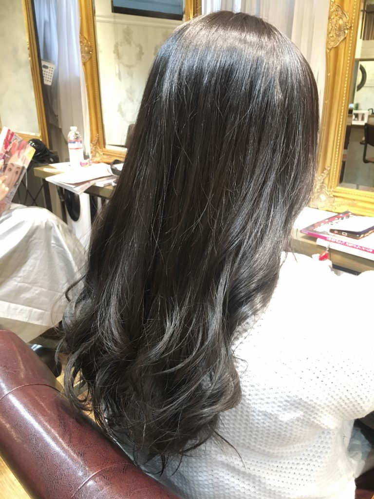 赤みの無いアッシュグレージュカラー【池袋美容室】
