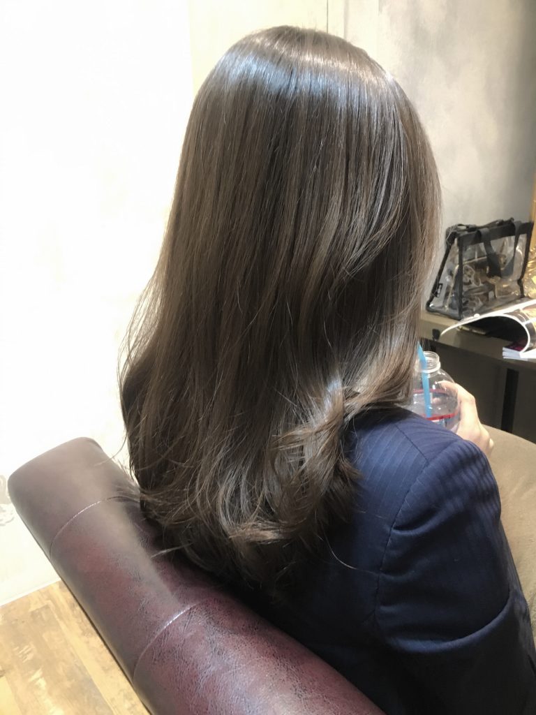 カーキグレージュ,マットグレージュカラー,髪色,池袋美容室,アッシュグレージュ