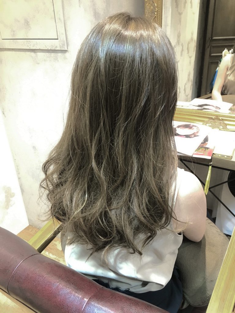 グラデーションカラーデザインカラー髪色人気有名