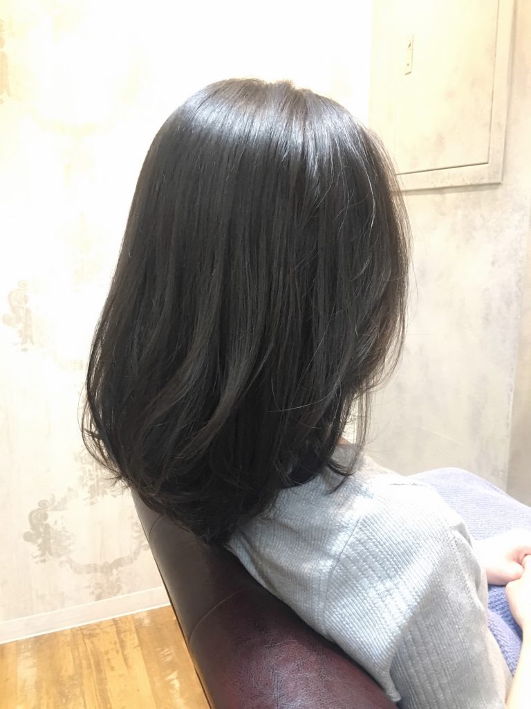 カーキグレージュカラー髪色赤みけしい人気池袋
